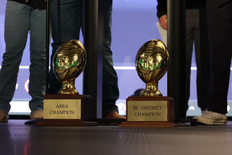 Blessed to have been apart of this team and this program for the past 4 years! Thank you <a href="/Cedar_ParkFB/">Cedar Park Football 2025</a> <a href="/CoachQCPProud/">Coach Q</a> 

- Unanimous 1st Team 11-5a District Wr
- All Central Texas Team
- Week 7 Bush’s Chicken Player of the Week

Ready for the next chapter! #unsigned