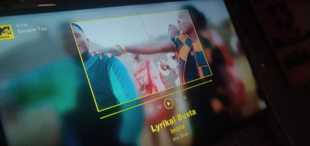 LyrikalBusta's tweet photo. Our fans spotted us on TV π₯ Week in week out we are on @MTVBaseSouth π₯πΏπ¦ππΎ
#SwatiMusicToTheWorld #AfroBliss #Imbita https://t.co/5PiuXAWHZZ
