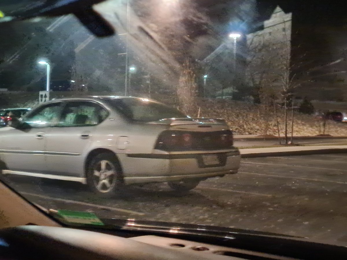 x_ecutive's tweet photo. i saw an R33 Skyline yesterday (4dr tho) https://t.co/CgFSJylPm8