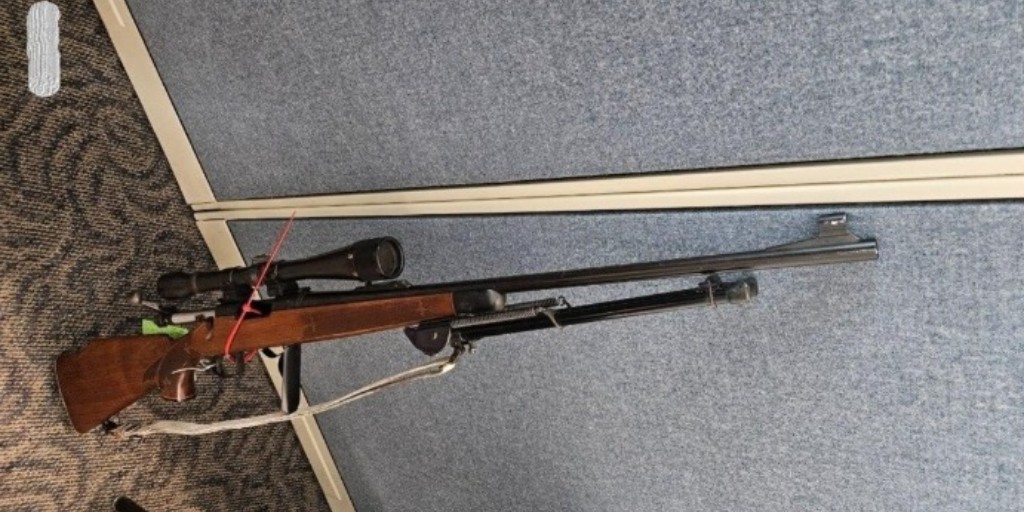 USBPChiefBUN's tweet image. On January 12th, 2024, Rochester Border Patrol Agents and a Canine Team assisted GRANET Task Force to seize 23 gms of Cocaine, $4,607, various drug paraphernalia, and .222 caliber rifle, &amp;amp; 9mm Taurus Handgun during the servicing of a search warrant.  #USBorderPatrol #SafeStreets