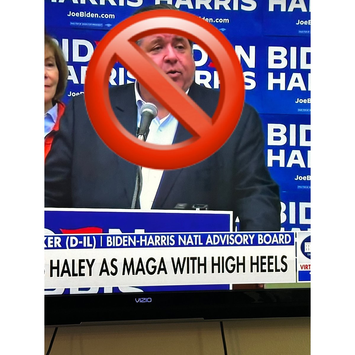RealReachTweet's tweet photo. I rarely post about politics here but I have to call this fat fuck  @GovPritzker    out for body shaming @GovRonDeSantis with the tateless "lifts in his boots" comment.  Get to the gym you fat fuck!   #MAGA Make America Great Again! https://t.co/s2WgjQjmO5