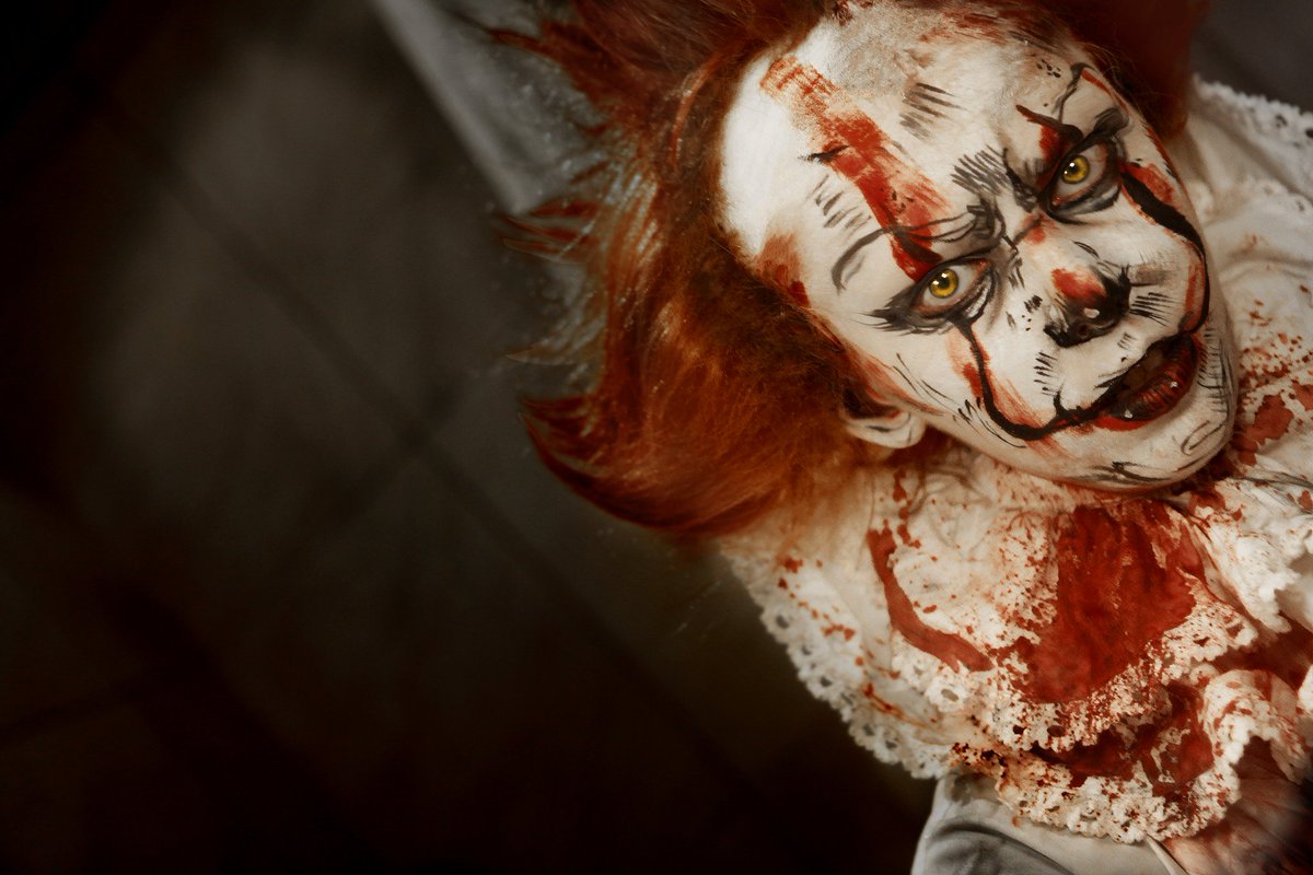 А ты боишься клоунов? 
Нет? Значит надо это исправлять 🙂🎪
#pennywise from #IT 

#cosplay #mua #horror #makeup