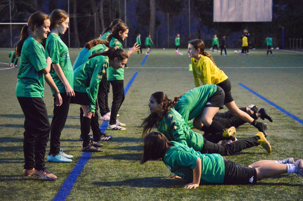 CERDANYOLAFC's tweet photo. ✊🏻🏋️♀️ Energia a tope, piles renovades!!! La nostra #basecfc no paraaa 👊🏻🤩 https://t.co/Al6PmjyXOd