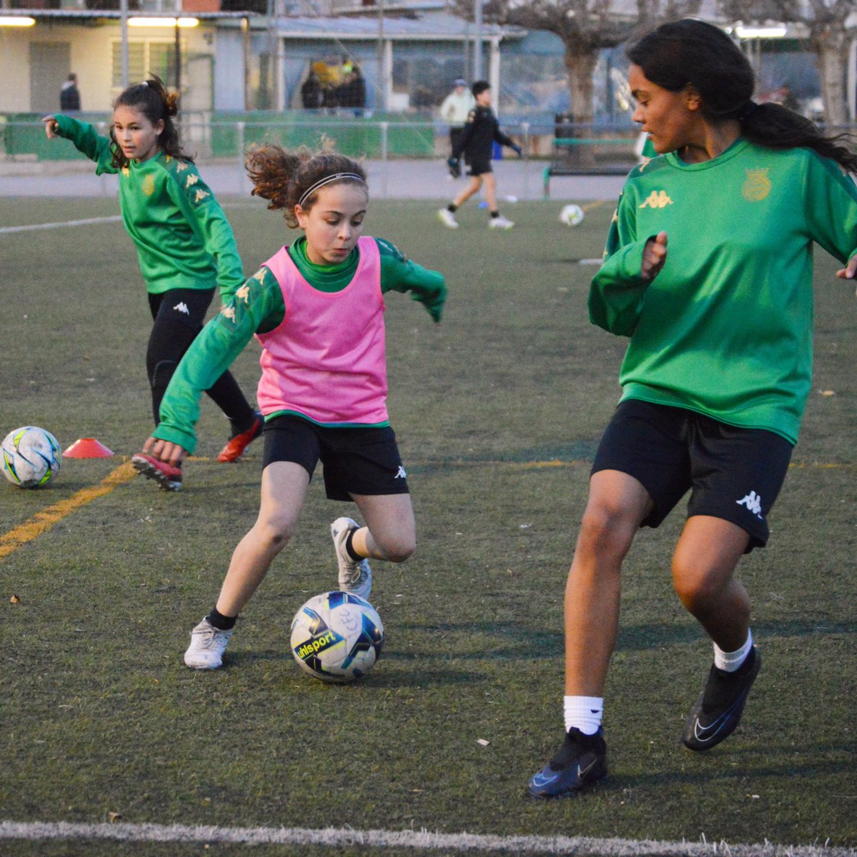 CERDANYOLAFC's tweet photo. ✊🏻🏋️♀️ Energia a tope, piles renovades!!! La nostra #basecfc no paraaa 👊🏻🤩 https://t.co/Al6PmjyXOd