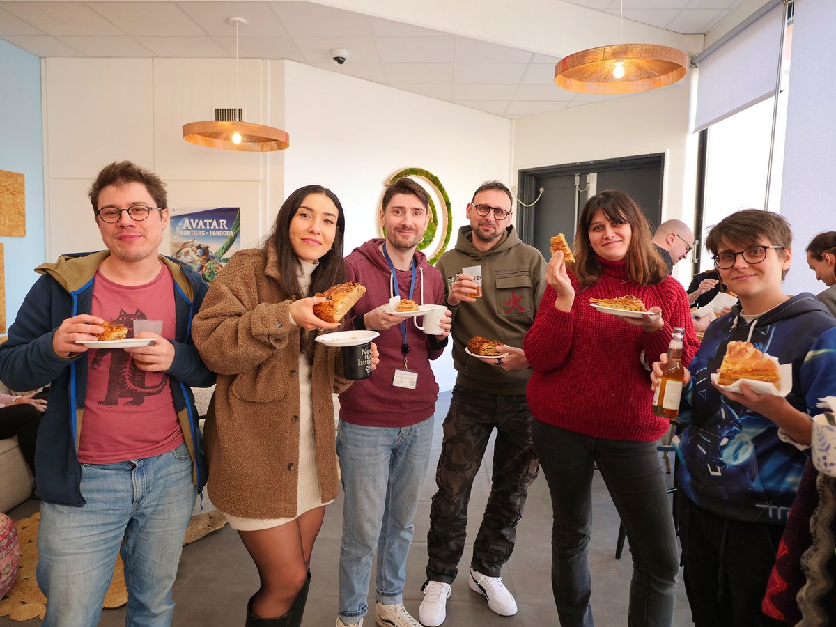 UbisoftParis's tweet image. It smells good in the studio cafeterias... the delicious smell of the Kings Cake once again brought the teams together 🍰

A big thank you to our works council for this moment and congratulations to our queens and kings 👑

#lifeatubisoft #ubisoftparis #team