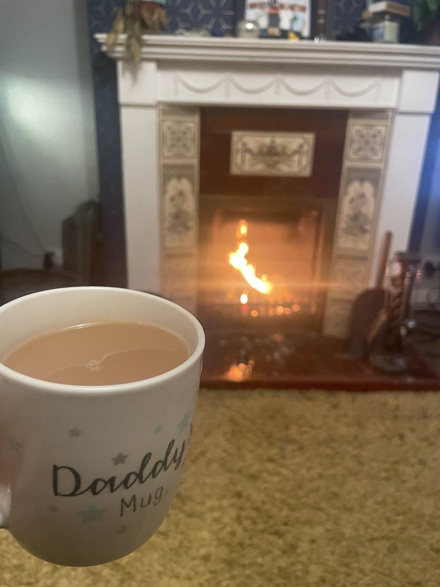 ryanhusak121's tweet photo. Whatever illness I’ve got can kindly do one fire lit heating fresh cuppa still can’t get warm https://t.co/4Tm1r5yXor