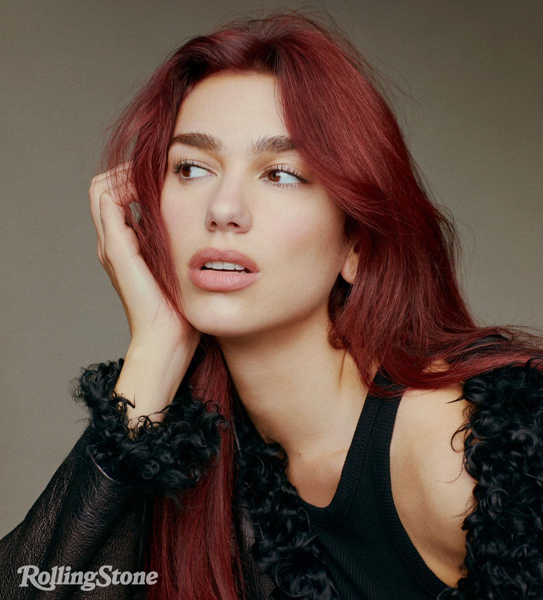 dlipahungary's tweet photo. 2017 🦋                                         2024 💋 https://t.co/WJ2pzqwnuF