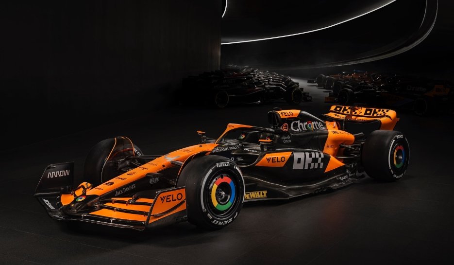 formularacers_'s tweet photo. 🚨 BREAKING: McLaren unveil their 2024 F1 livery.

Rate from 1-10. https://t.co/h9vViBO4rl