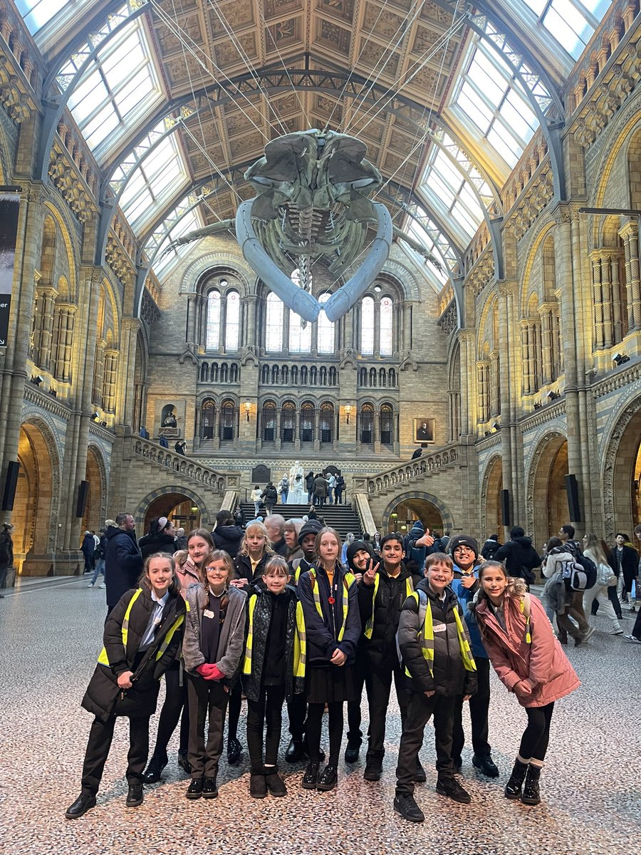 Houses of Parliament: Leg 7  - Natural History Museum to see the dinosaurs! <a href="/NHM_London/">Natural History Museum</a>