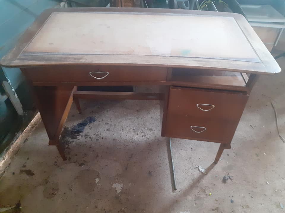 Comm_RePaint's tweet image. The greatest thing about paint is...it can pretty instantly transform anything! Pick up the paint you need to completely transform an old piece of furniture into a statement piece for your home. 
bit.ly/CRPSchemes
.
.
.
#upcycle #furnitureflipping #flippingfurniture #diy