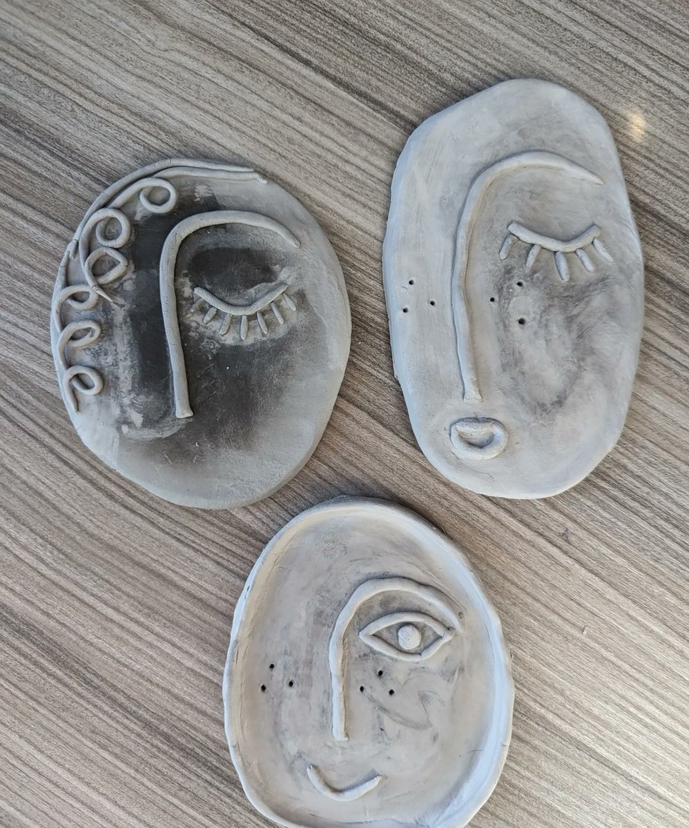 NUH_CFUnit's tweet image. Some beautiful clay work created on ward by Leah this week!
