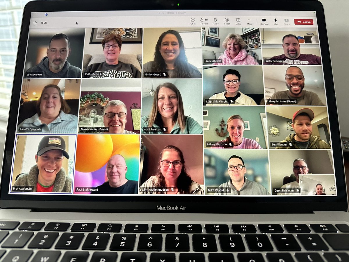 Becky Hoover tweet media