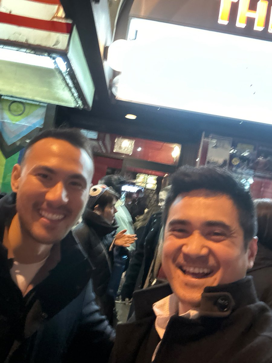ChuaGlen's tweet photo. World Premiere Shenanigans🍻🍻Congrats to my old friend and classmate Kelvin on the #premiere of your feature film, Cold Road! 📸 Thanks for the invite! Also love running into old friends on the red carpet 🎥 #coldroad #filmmaking #blastfromthepast https://t.co/nNTAIZYdO6