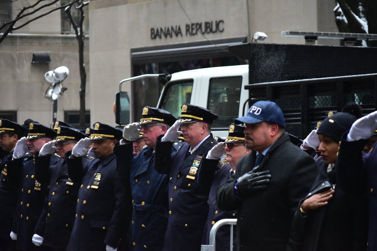 NYPDChiefPatrol's tweet photo. Today, we honor retired Chief Joseph Esposito, who started with the NYPD in 1968 as a police trainee and retired in 2013 as the longest-serving Chief of Department. He leaves behind a legacy of public service and commitment to duty that will not be forgotten. #FidelisAdMortem https://t.co/R6r4ZOCX6t