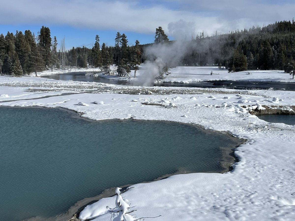 CoachBoustead's tweet photo. Yellowstone in the winter is next level… even when it’s -40 🥶 https://t.co/LTPkUG2CAf