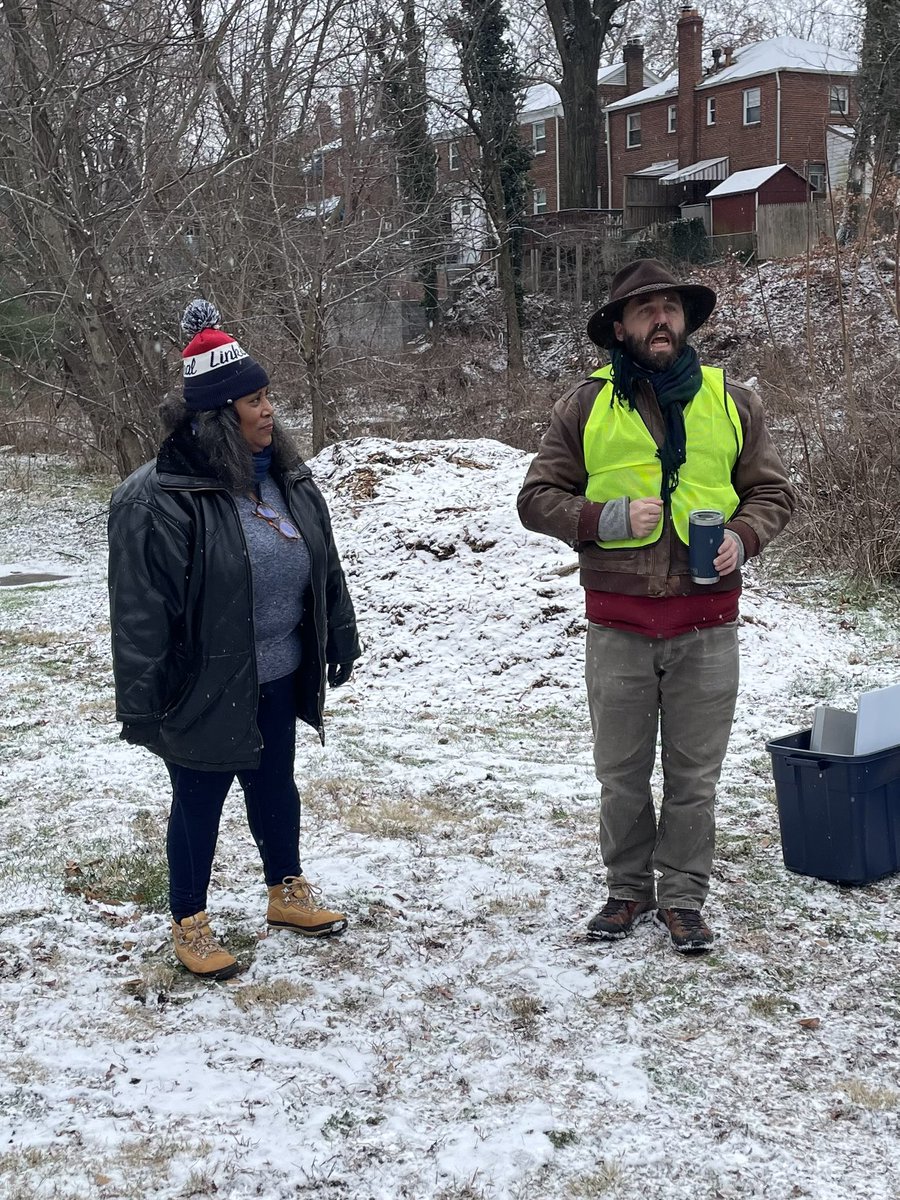 DollyDavis14's tweet photo. Pope Branch Park Restoration Alliance (PBPRA) partners with the Anacostia Riverkeeper (ARK) for our 12th annual MLK Jr Day Clean Up in Pope Branch Park (W7 SE/DC). Attendance and trash totals are forthcoming! https://t.co/LRtMIp88XY