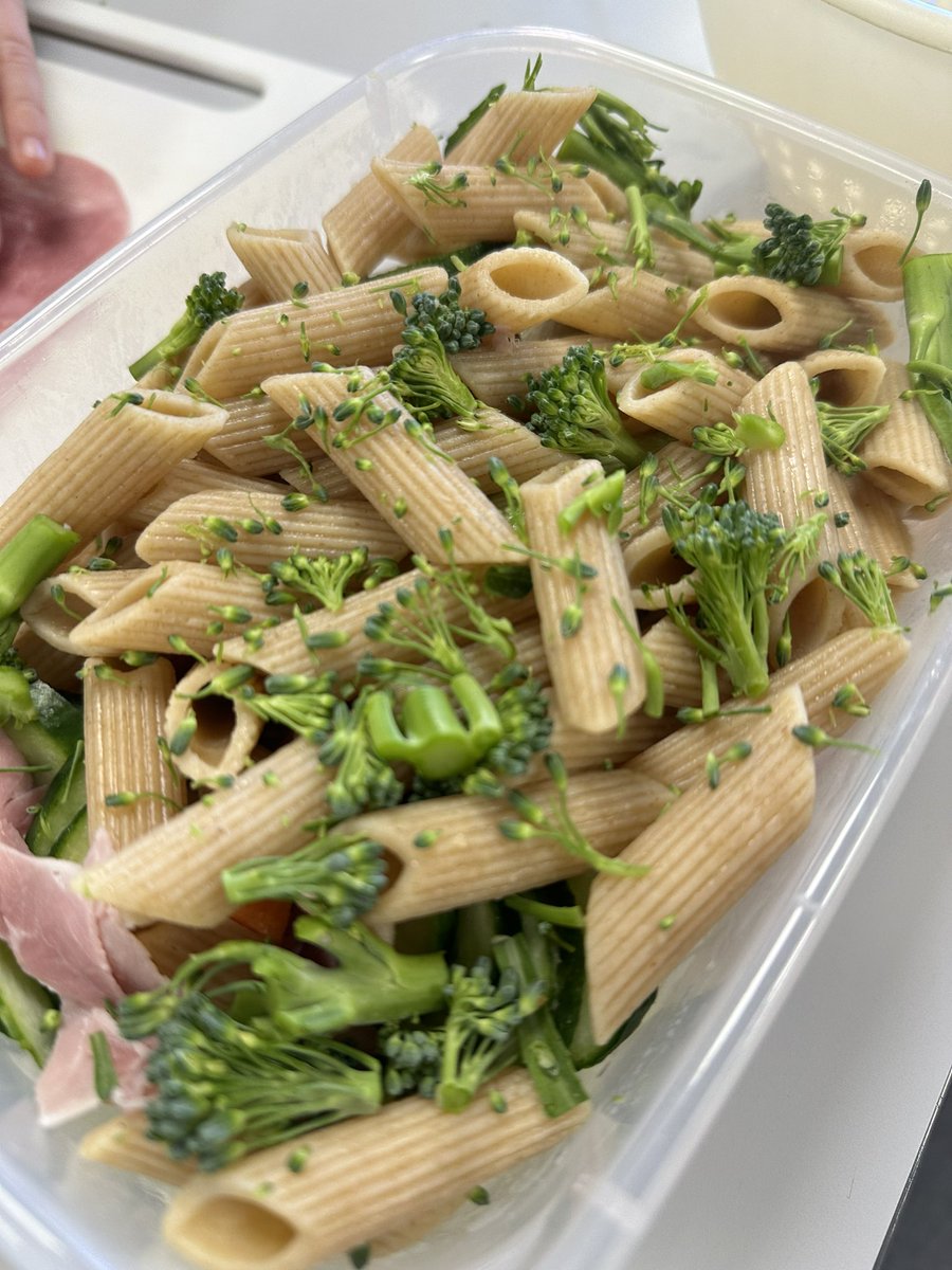 CastlefordDT's tweet photo. I know the superb food lesson for year seven. Pasta salad I was so amazed to see some of the twists to the recipes. Well done, Mrs Robinson is very proud of the skills you are acquiring #foodtechnology #CookingSkill #LifeSkills #PastaSalad https://t.co/zdm74U4bTd