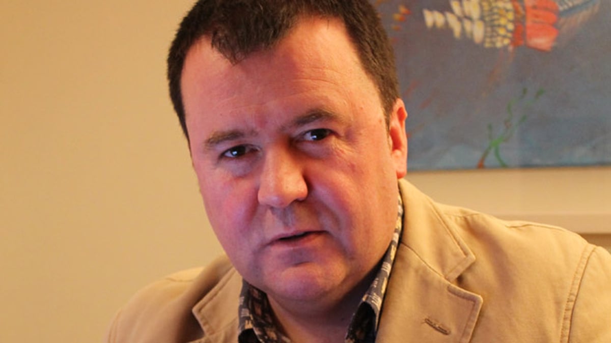 Aodh Ó Coileáin (@possiewassie) on Twitter photo 🎧 Comórtas Iriseoirí an Lae Amárach 2024. Clárúchán oscailte ag: cogg.ie
Á reachtáil ag @TG4Foghlaim <a href="/CoggOid/">COGG Oideachas</a> <a href="/uniofgalway/">Ollscoil na Gaillimhe | University of Galway</a>
🎙Breis eolais ar fáil san agallamh a craoladh ar <a href="/saolodheas/">Saol ó Dheas RnaG</a> <a href="/RTERnaG/">Raidió na Gaeltachta</a>
rte.ie/radio/rnag/cli… 🎧 Comórtas Iriseoirí an Lae Amárach 2024. Clárúchán oscailte ag: cogg.ie
Á reachtáil ag @TG4Foghlaim <a href="/CoggOid/">COGG Oideachas</a> <a href="/uniofgalway/">Ollscoil na Gaillimhe | University of Galway</a>
🎙Breis eolais ar fáil san agallamh a craoladh ar <a href="/saolodheas/">Saol ó Dheas RnaG</a> <a href="/RTERnaG/">Raidió na Gaeltachta</a>
rte.ie/radio/rnag/cli…