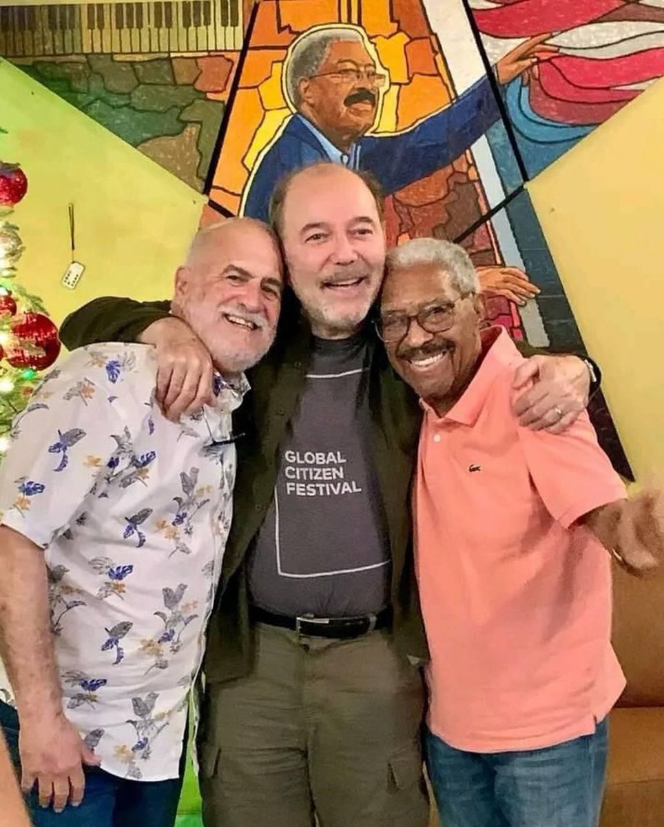 zeta93fm's tweet photo. ¡Más salsa que pescao! jerry Rivas ❌ @rubenblades ❌ Rafael Ithier @elgrancombodepr 🙌🔝

#Zeta93FM #SalsaMusic #SalsaLegends #JerryRivas #RubenBlades #RafaelIthier #ElGranCombo https://t.co/89B247XLSA
