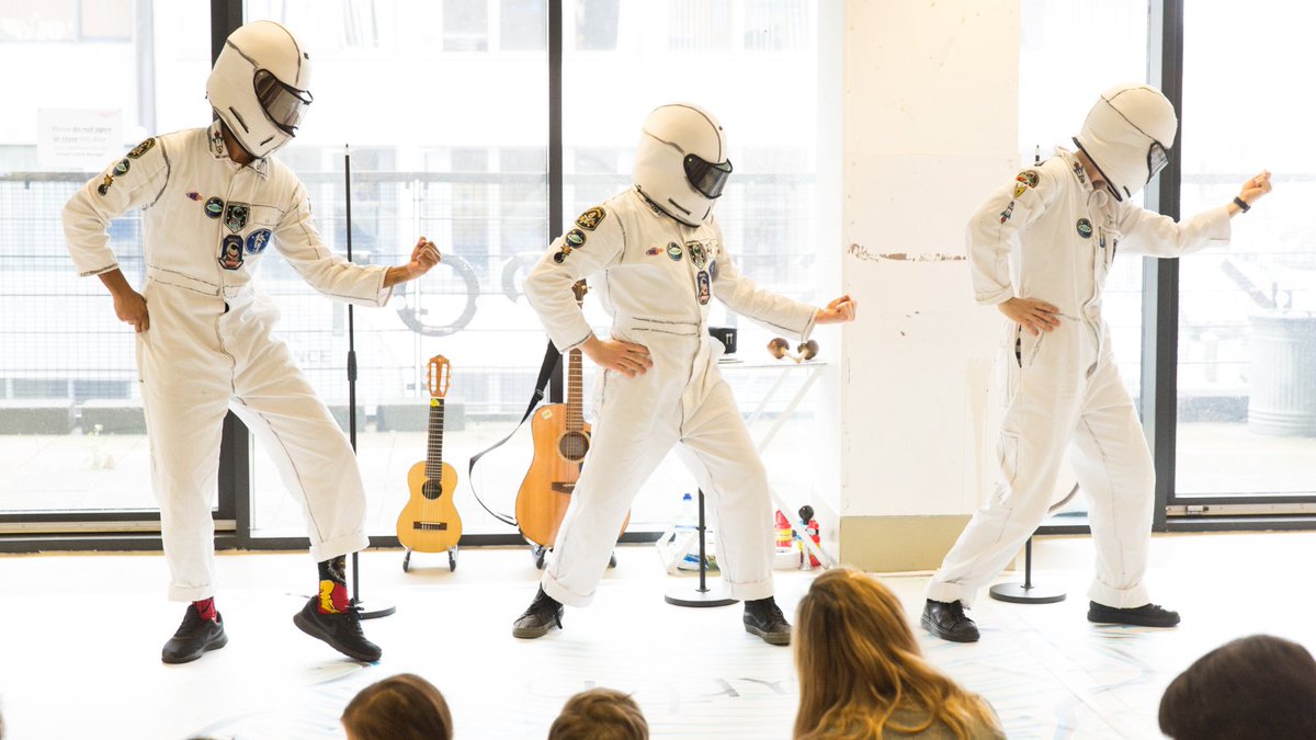 3, 2, 1...Train to be an astronaut, make your own rocket, colour and lift off! A Line Art returns to the Unicorn with their unique brand of interactive arts and musical theatre for the whole family ⭐🚀 For ages 3 - 8 | Until 18 Feb Book now: bit.ly/unicornliftoff