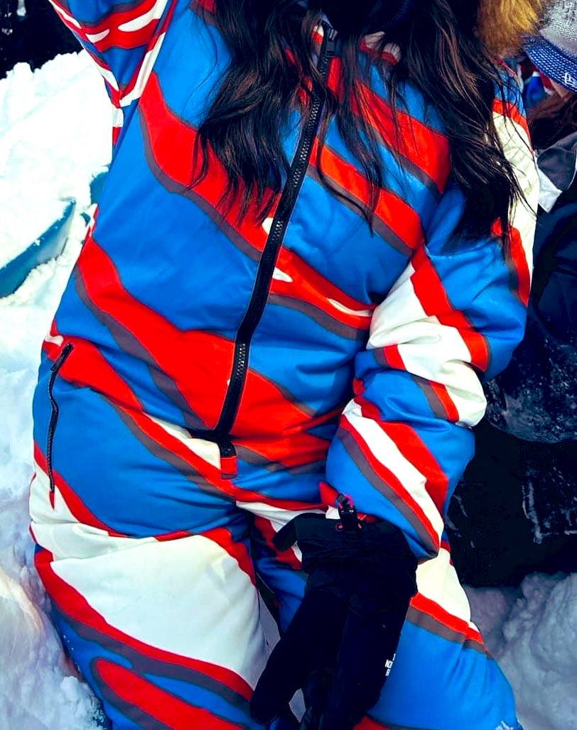 Ladies or maybe some dudes- I saw this beautiful girl on Facebook who was wearing the most glorious snow suit. I tried to ask her where she got it but no response. Where can I get this before the game Sunday? #BillsMafia