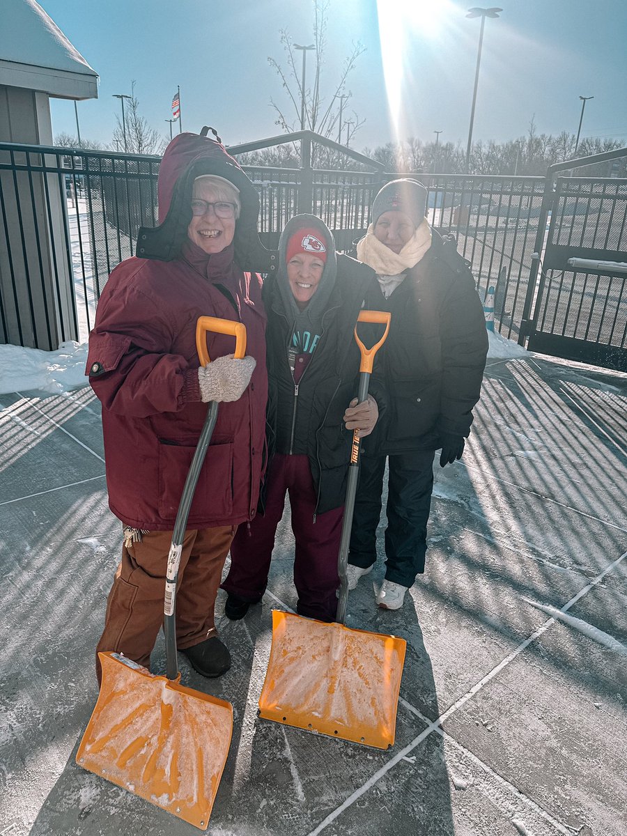 The real MVP’s today! Thank you for all your work to get <a href="/NKCEarlyed/">NKC Schools Early Education</a> ready to welcome staff &amp; students back. 🦋❄️<a href="/NKCSchools/">NKC Schools</a>