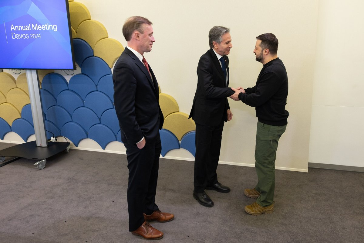 .@JakeSullivan46 and I had a productive meeting today with President @ZelenskyyUa at @wef. We discussed battlefield updates, recent reform efforts, and the U.S.’ enduring support for Ukraine as it continues its fight for freedom against Russia’s war of aggression.