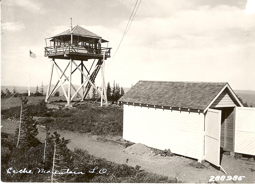 DesNatlForest's tweet photo. #WayBackWhensday to Cache Mountain Lookout on the Sisters Ranger District circa the 1930's. A fire in September 1967, destroyed the tower and accompanying garage. https://t.co/X7RgdSzLH5