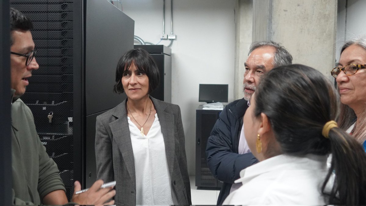 ghisecheverry's tweet photo. Esta semana tuvimos la visita de nuestra ministra y su equipo. Su respaldo a la misionalidad del @IDEAMColombia es invaluable. Con su apoyo seguiremos fortaleciendo capacidades para lograr el Instituto De Estudios AMbientales que merece el segundo país 🇨🇴 más megadiverso del 🌎💪 https://t.co/cm7SOSajgY