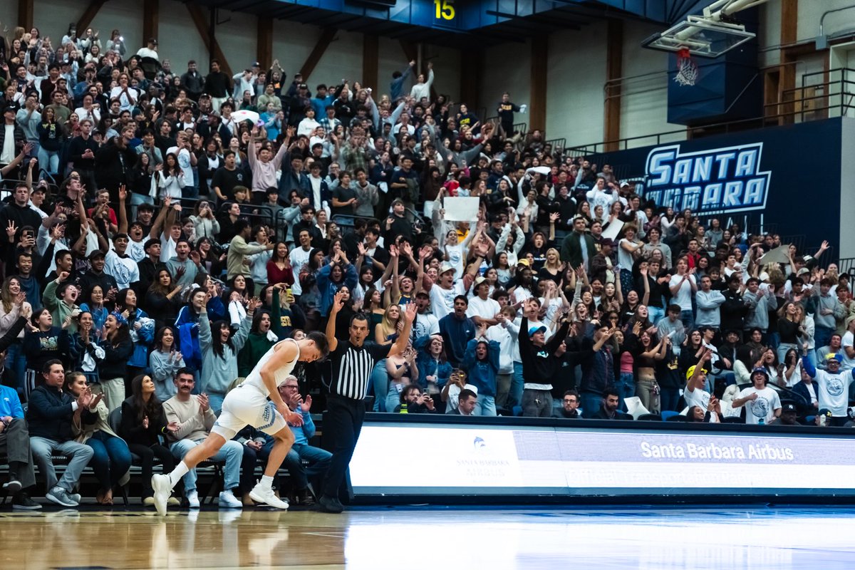 Thank you ⁦@ucsantabarbara⁩ students for your energy last night! #gogauchos