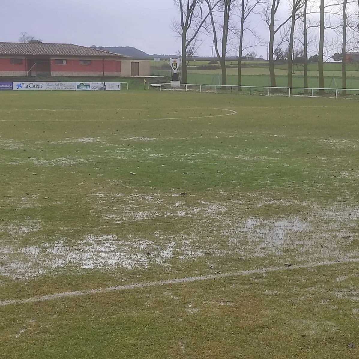 Duro empate para comenzar el año! Las condiciones del campo no permitieron realizar el juego que el equipo quería. 
Toca mirar hacia adelante y pensar en la siguiente jornada.

#VamosAstudillo⚫️🟡