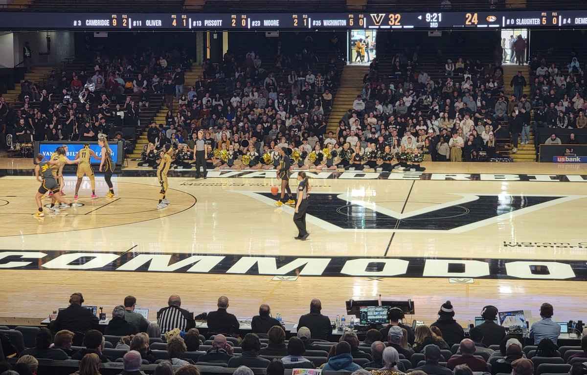 iamjamesthe3rd's tweet photo. Big Up to the @VanderbiltU Student Section for showing up to support our amazing @VandyWBB Team!!! We LOVE to see it! ⚓⬇️ https://t.co/JnfXkGMxle