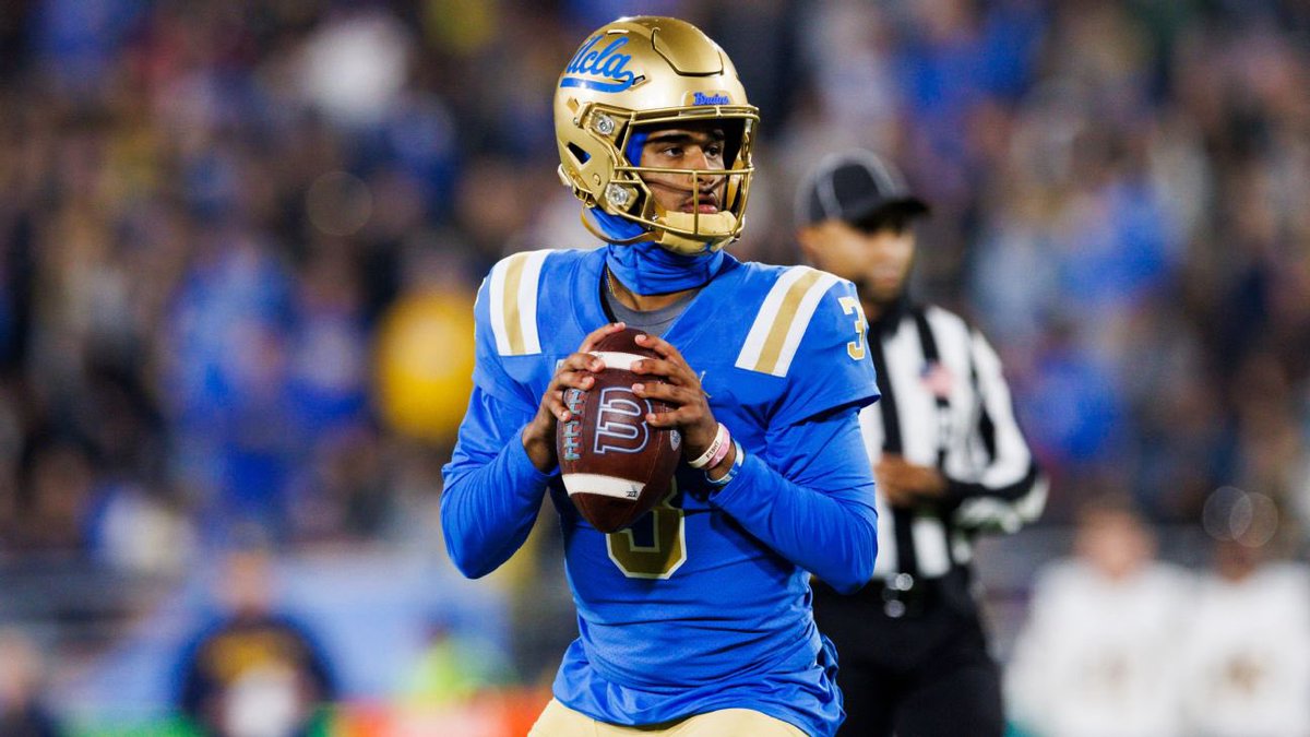 CFBRep's tweet image. Where the top QBs in the Transfer Portal are currently committed according to 247.
1. Aidan Chiles (Michigan State)
2. Dante Moore (Oregon)
3. Cameron Ward (Miami)
4. Maalik Murphy (Duke)
5. Kaidon Salter (Returned to Liberty)
6. Malachi Nelson (Boise State)
7. Will Howard (Ohio…
