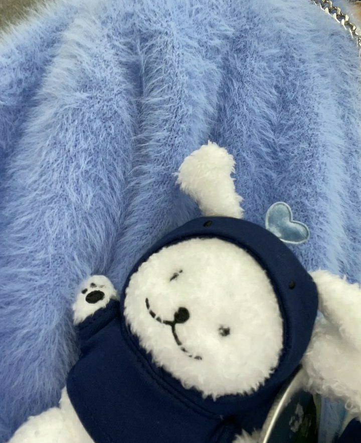 leemwhale's tweet photo. Last year in january 14th minhyuk posted these on his ig and I STILL AM A SIMP FOR HIS HANDS https://t.co/THS3rZn0c7