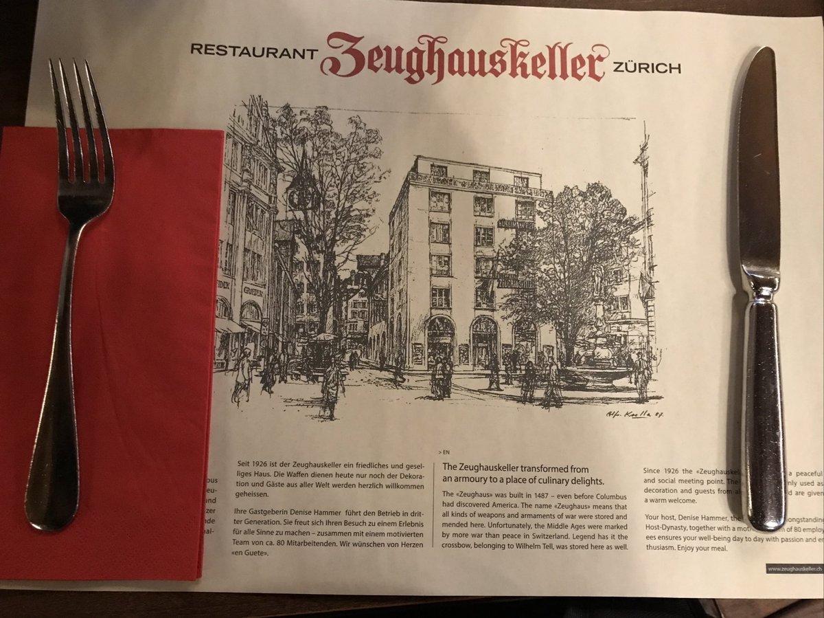 JBVallet's tweet image. Pourquoi donc y a t il une batterie anti aérienne dans un des plus grands restos de Zurich ?