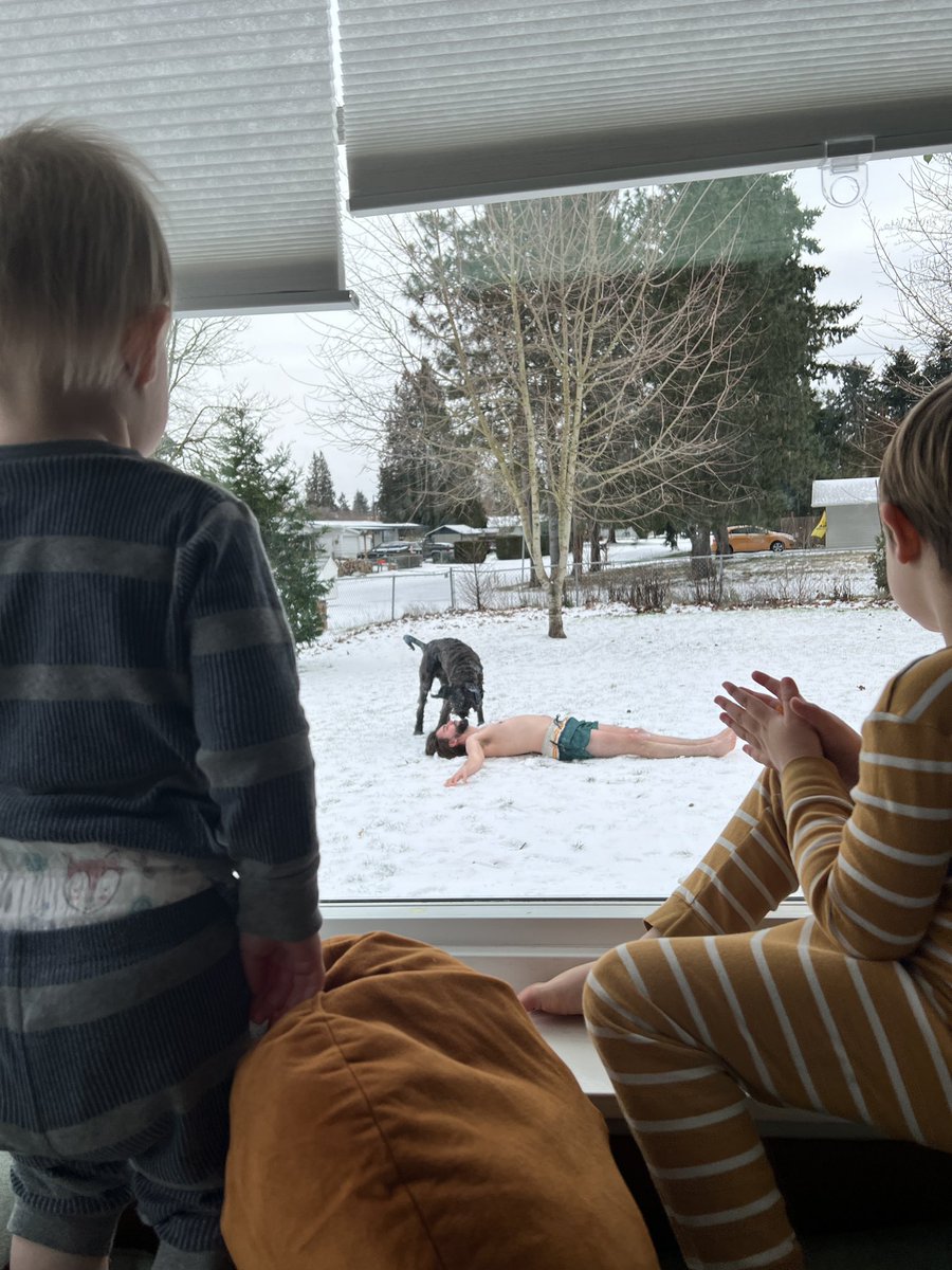 chabstewark's tweet photo. POV: it snowed and you just watched a Wim Hof video on YouTube https://t.co/16YbxTSFvU