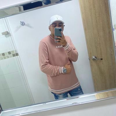 amore 🚬🐭 tweet media
