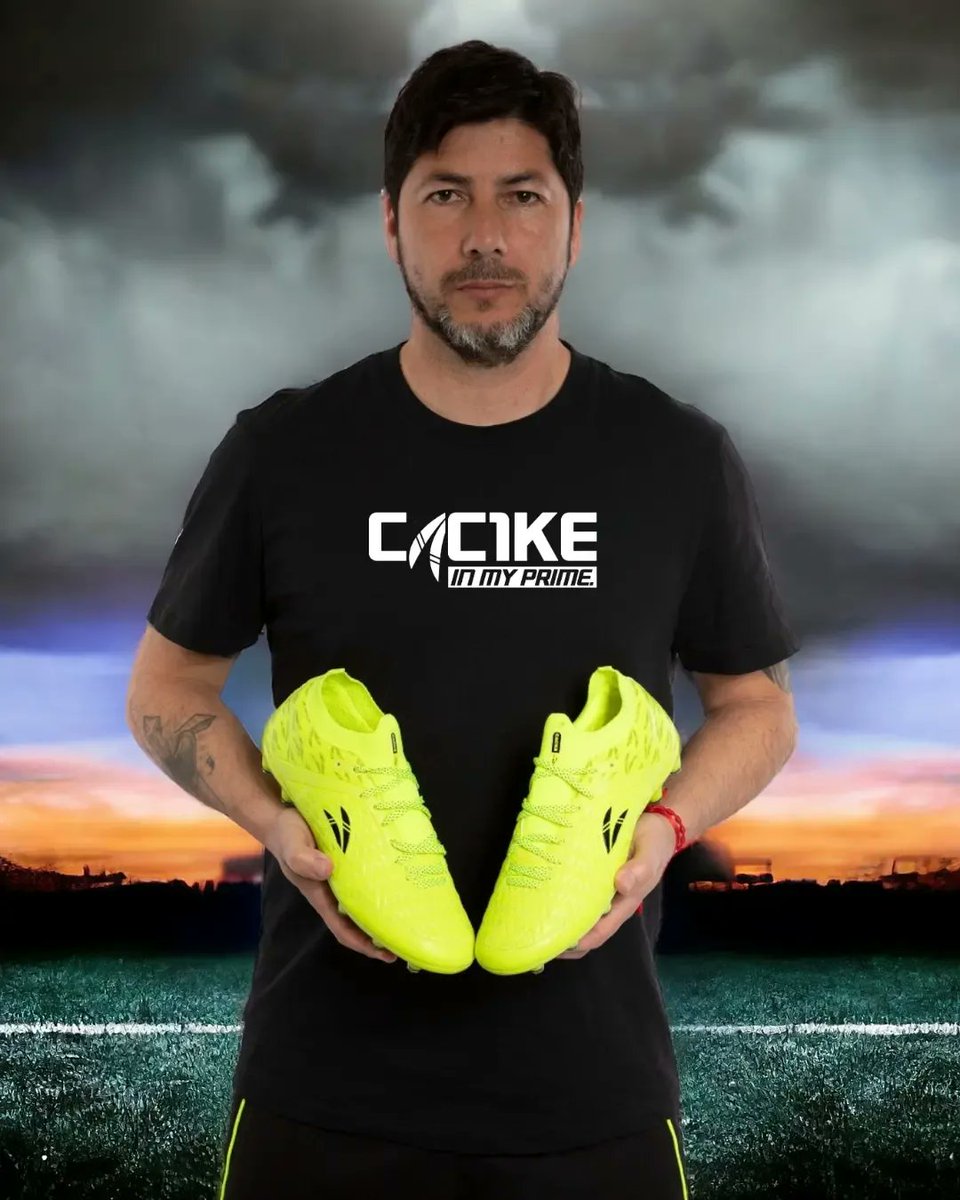 PajaritoValdes's tweet photo. Déjate sorprender ⚽️ #InMyPrimeCac1ke #Fútbol #Pasión #Revolución #DejaTuMarca #Cac1keLaMarca #CAC1KE #C1K #CHILE https://t.co/5IRHktObO5