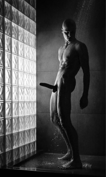 Photography meets art:  Photo  https://t.co/Pm1s8EqicY Artwork https://t.co/vjeCll8ain More pictures<a href="/tag/gold"class="tags"><span>#gold</span></a><a href="/tag/sculpture"class="tags"><span>#sculpture</span></a><a href="/tag/bodypainting"class="tags"><span>#bodypainting</span></a><a href="/tag/goldpaint"class="tags"><span>#goldpaint</span></a><a href="/tag/malemodeling"class="tags"><span>#malemodeling</span></a>