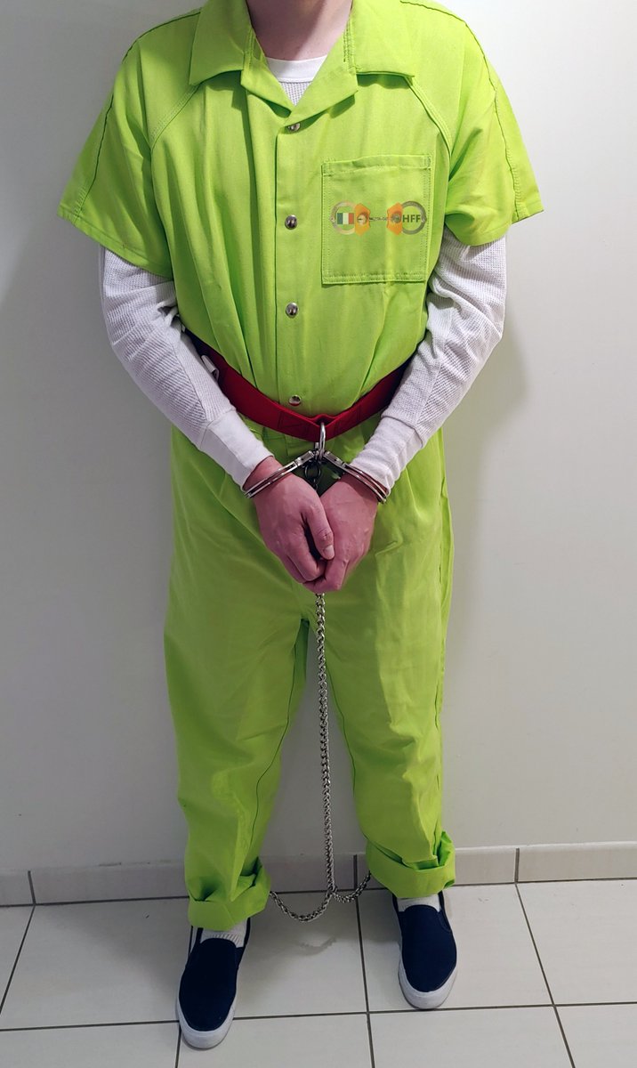 Handcuffs_Fr's tweet photo. Humane restraint red belt and peerless transport cuffs https://t.co/rT7H1cjJkR
