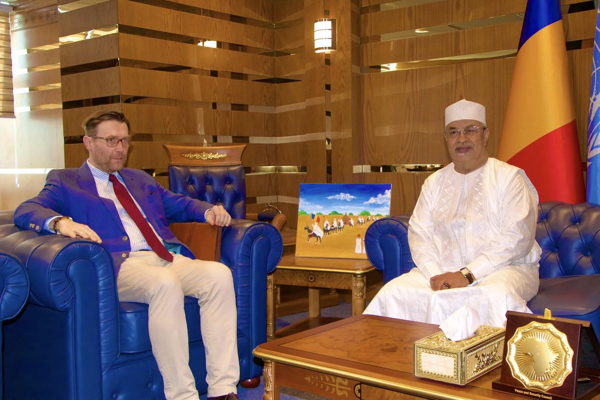 fabsenbln's tweet photo. #Hungary's Special #Sahel Envoy @Mathelaszlo_mb arrived onboard a 🇭🇺Air Force Dassault Falcon 7X (reg. 607 | #477FF7) on Thursday in the region. He had talks with the Foreign Ministers of #Niger🇳🇪 and #Chad🇹🇩 so far - "focusing on illegal migration" and the "threat of terrorism." https://t.co/QCtwscbh7Q