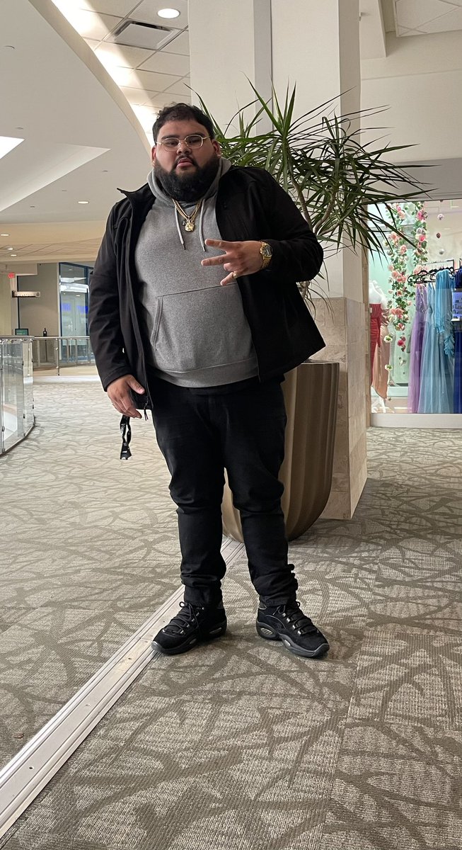 Heatonthefeet's tweet photo. They’re calling me a Jew the way I made it out the gutter 💯 https://t.co/kRnPhTWlFr