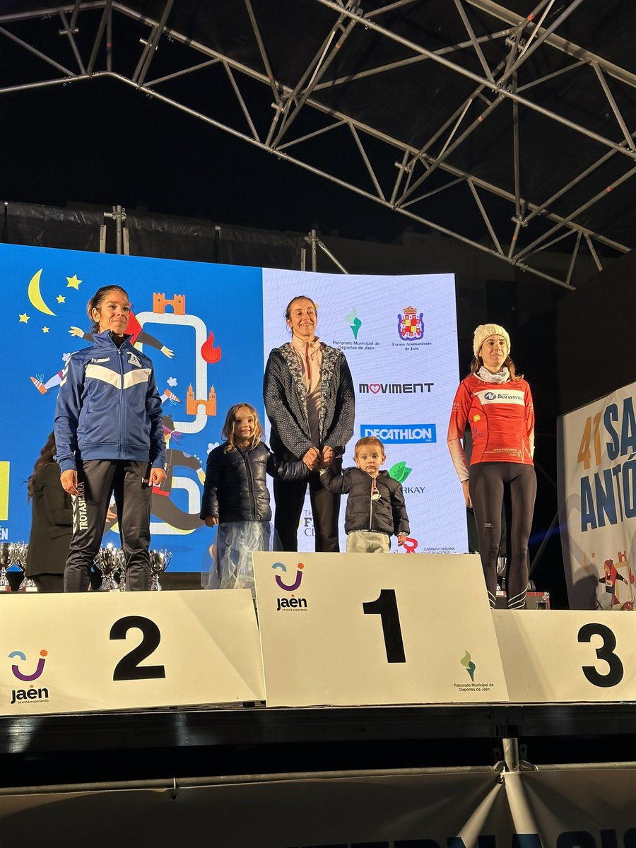 TrailrunnerJaen's tweet photo. ❤️ Gran representación de Trailrunners Jaén en nuestra carrera de asfalto favorita y sin duda la mejor del 🌍 #SanAntónJaén2024 además trajo dos podium 🥉categoría para Carmen Gila y Giova. #carrerasana https://t.co/nXFLB8JAYE