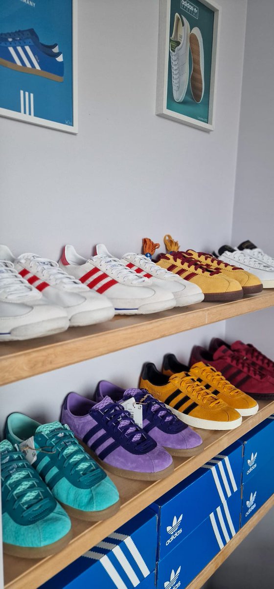 Mati_casual_PL's tweet image. My small collection, I hope that this year I will have to add more shelves 🤔 👟
@adiFamily_ 
#adidas