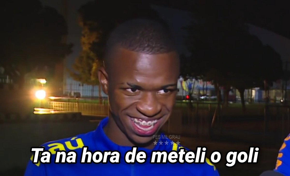 *Jogo começa*

Vini Jr. automaticamente: