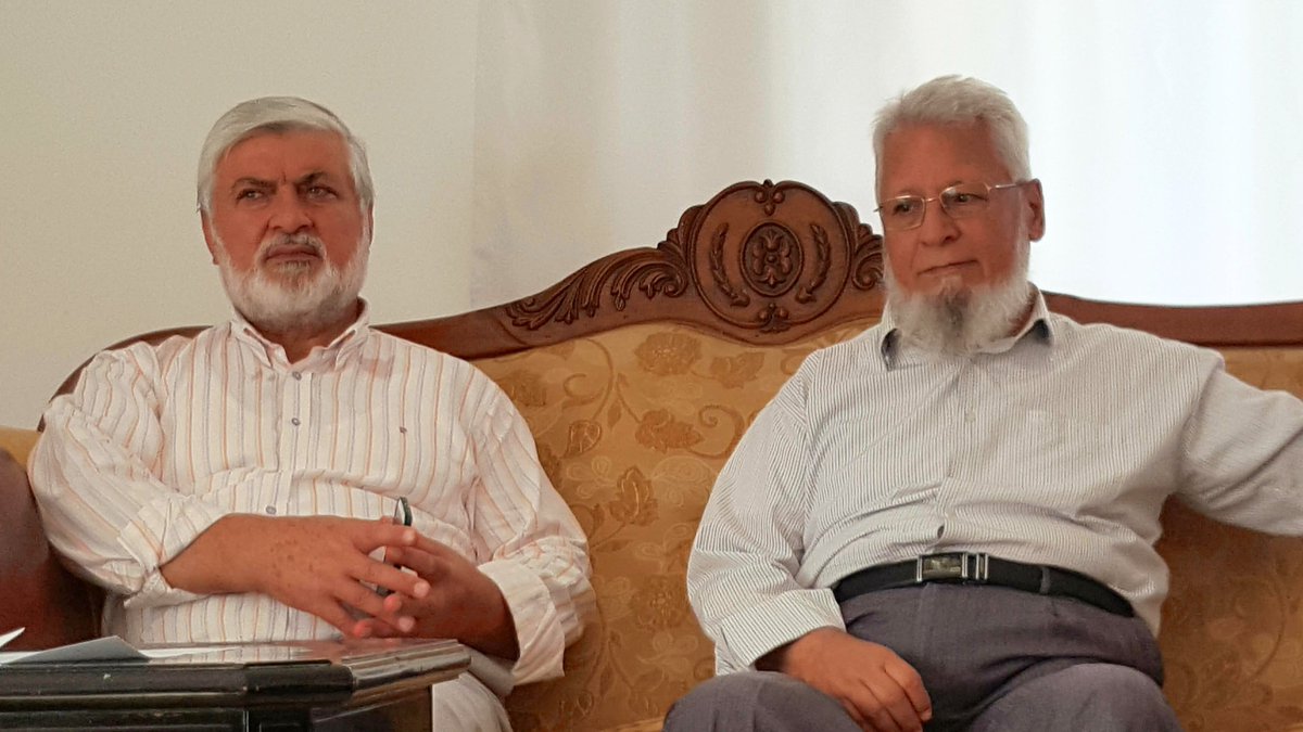 mbeyanouni's tweet photo. Bugün sabah değerli kardeşim ve yakın dostum Prof. Dr. Faruk Beşer hocaefendi vefat etmiştir. 
Yüce Allah gani gani rahmet eylesin, günahlarını bağışlasın, ve makamını âli eylesin.
Hasbünallahü Ve Nimel Vekil.
https://t.co/QrZwdq9obm https://t.co/1PJHLjqWr4