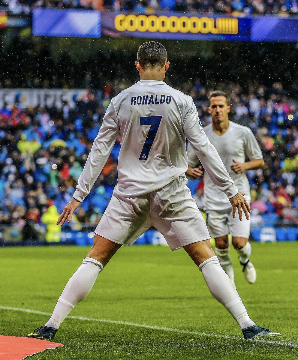 totalcristiano's tweet photo. Vinicius Jr is Real Madrid’s current number 7, he scored in the 7th minute vs Barcelona and celebrated in the same as Cristiano Ronaldo who was Real Madrid’s former number 7. 

All of this at Cristiano Ronaldo’s current stadium. https://t.co/L6w4GBZAxu