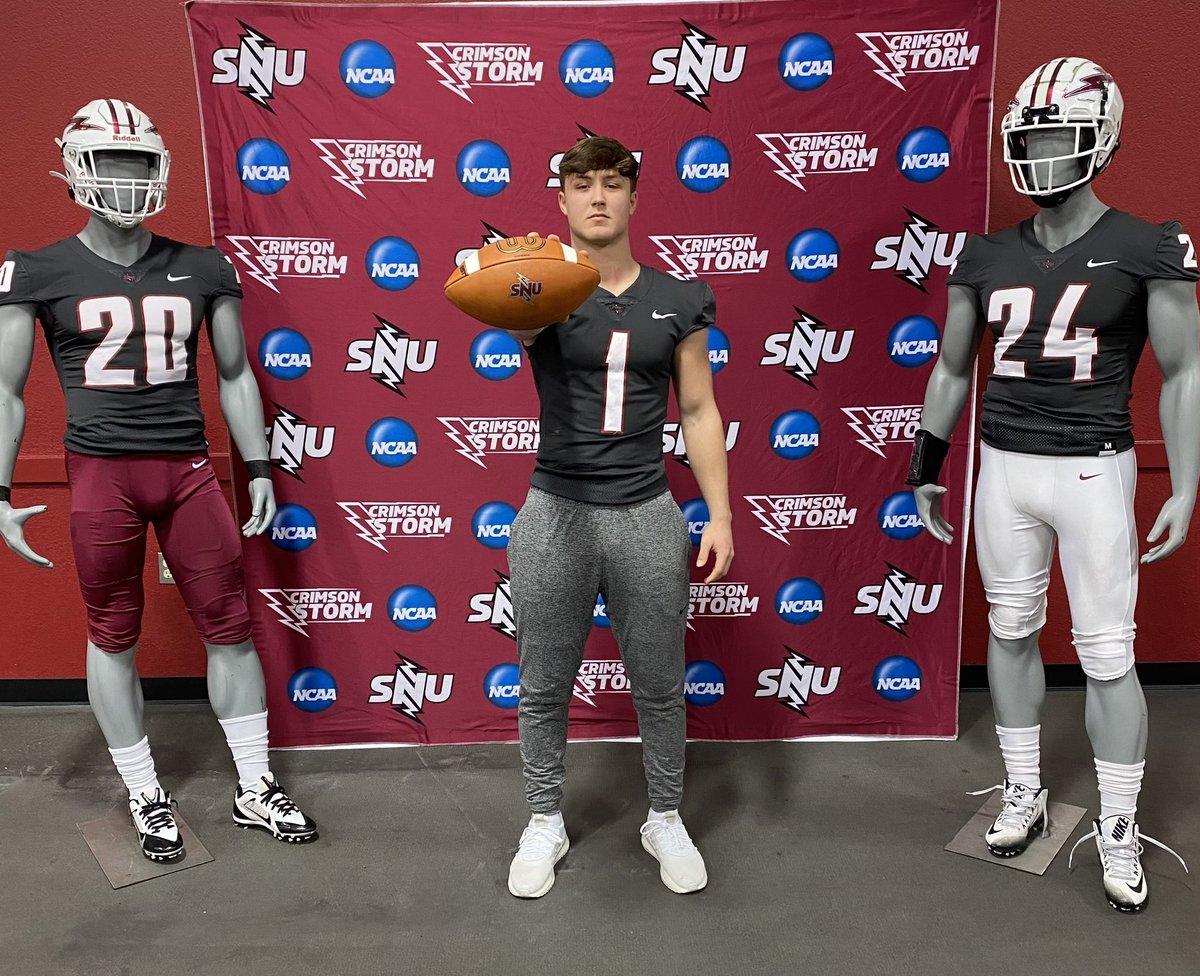 After an amazing official visit and conversation with <a href="/CoachHada/">Dustin Hada</a> I am blessed to receive a D2 offer from <a href="/SNUFootball/">SNU Football</a> <a href="/Coach_Indy/">Indy Siehndel</a> <a href="/HardingLHS/">Drew Harding</a>
