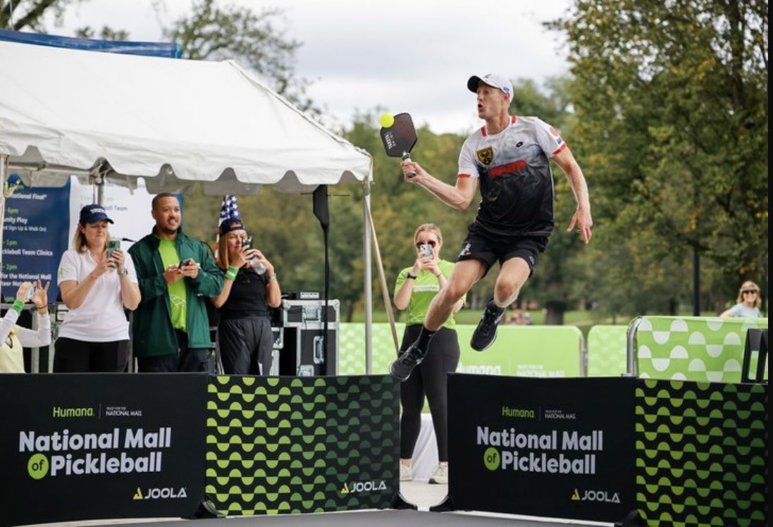 brooklynpickleb's tweet photo. Happy #sundayfunday 🙌🥳

What an amazing time it was with @TheNationalMall and @Humana at The National Mall of Pickleball! Take us back 😍 

#dc #pickleball #team #sunday #funday #sundayvibes #nationalmall #nmop #sundays #goodvibes https://t.co/fVJBgYOSBu