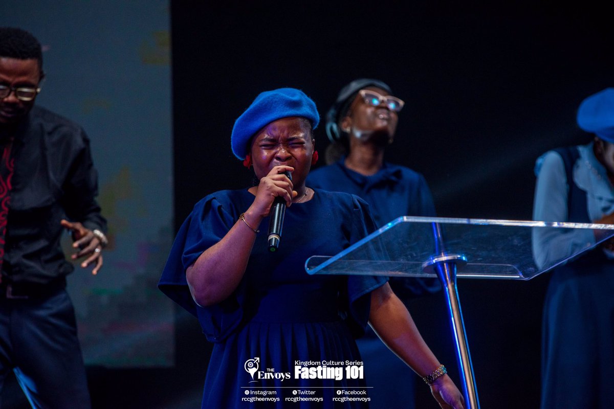 rccgtheenvoys's tweet photo. Minstrel Tolamise led a soul-stirring ministration, and the atmosphere was saturated with worship.
Every heart is soaked in the powerful presence of divine inspiration.
#RCCGTheEnvoys #EnvoysChurch #OgbaChurch #TheEnvoys #PDaniel #fasting101 https://t.co/PCtWSox5SC